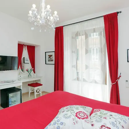 Guest house The *